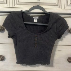 Women’s crop top size small